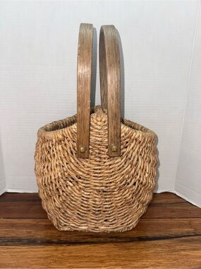 Seagrass Woven Basket Wine Bottle Holder/Carrier with Wooden Handles